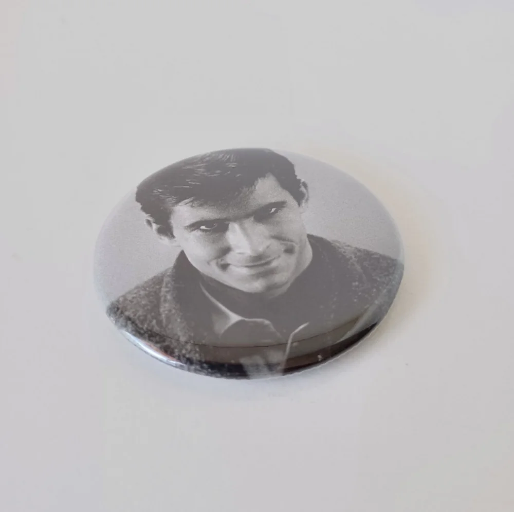 1960 Psycho Norman‎ Bates Horror Halloween Decorations Small Magnet Collectible